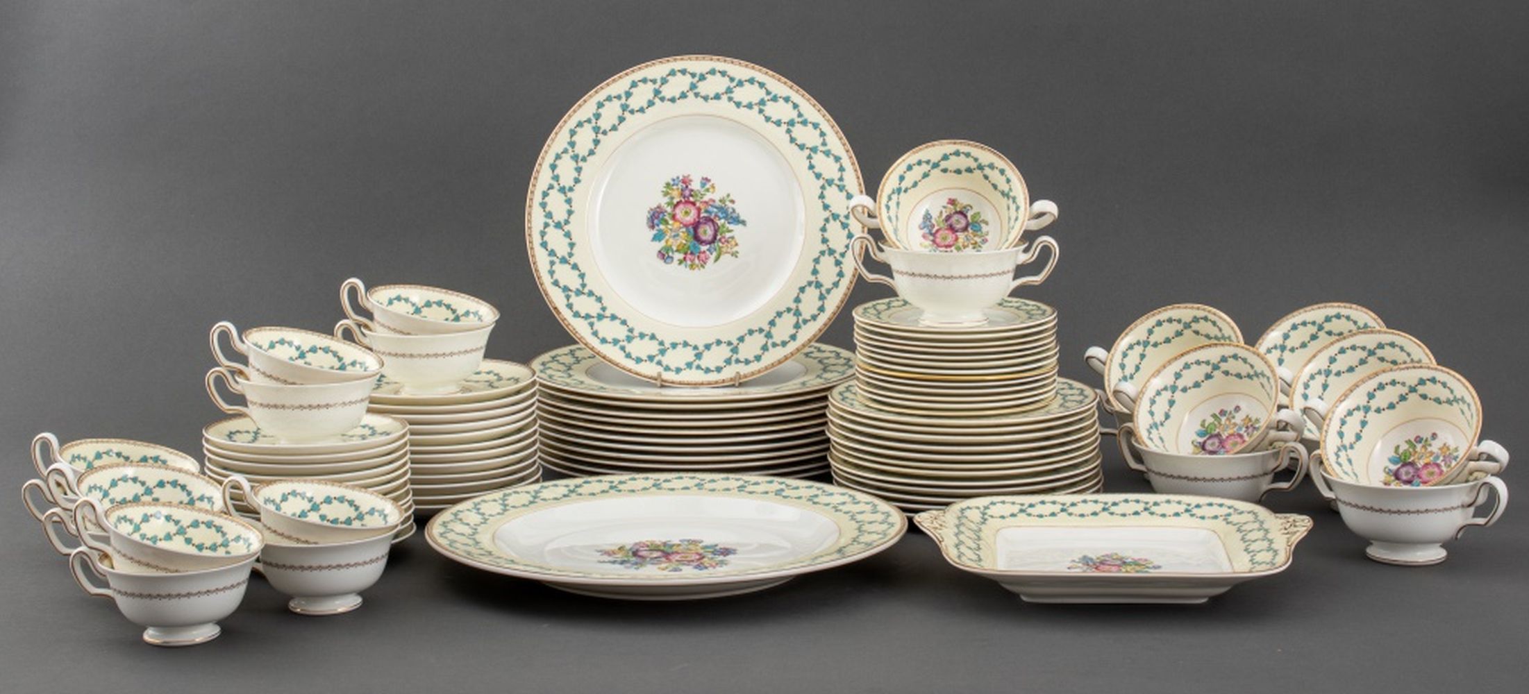 WEDGWOOD BONE CHINA FAIRFORD DINNER