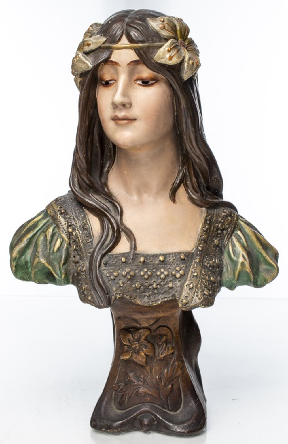 ART NOUVEAU CERAMIC BUST OF A MAIDEN