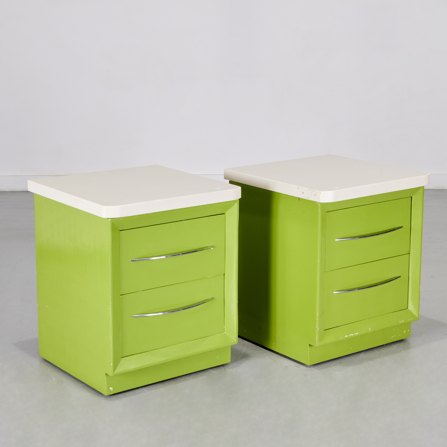 PAIR MID CENTURY LIME GREEN NIGHT 3601b8