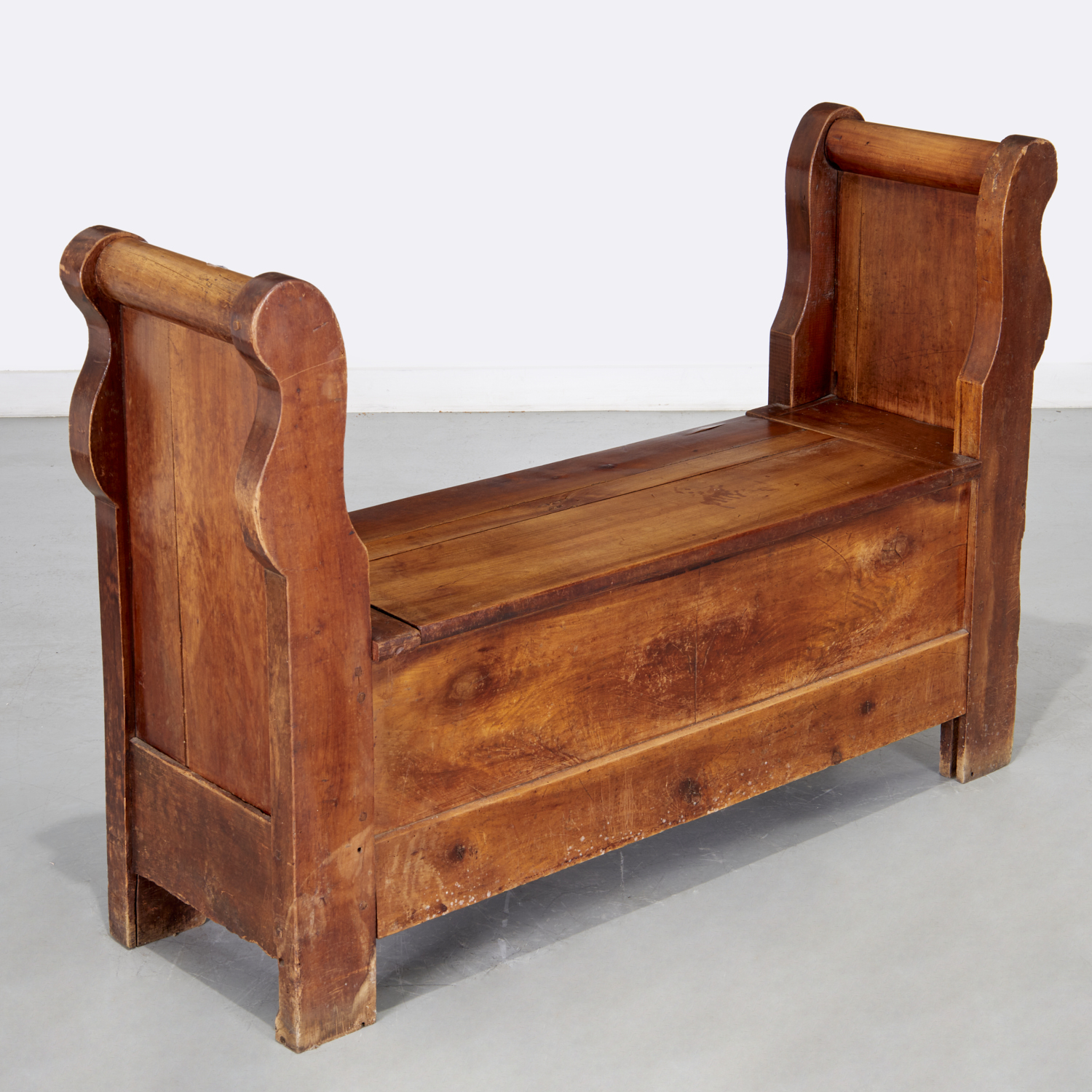 LOUIS PHILIPPE WALNUT STORAGE BENCH 36021f