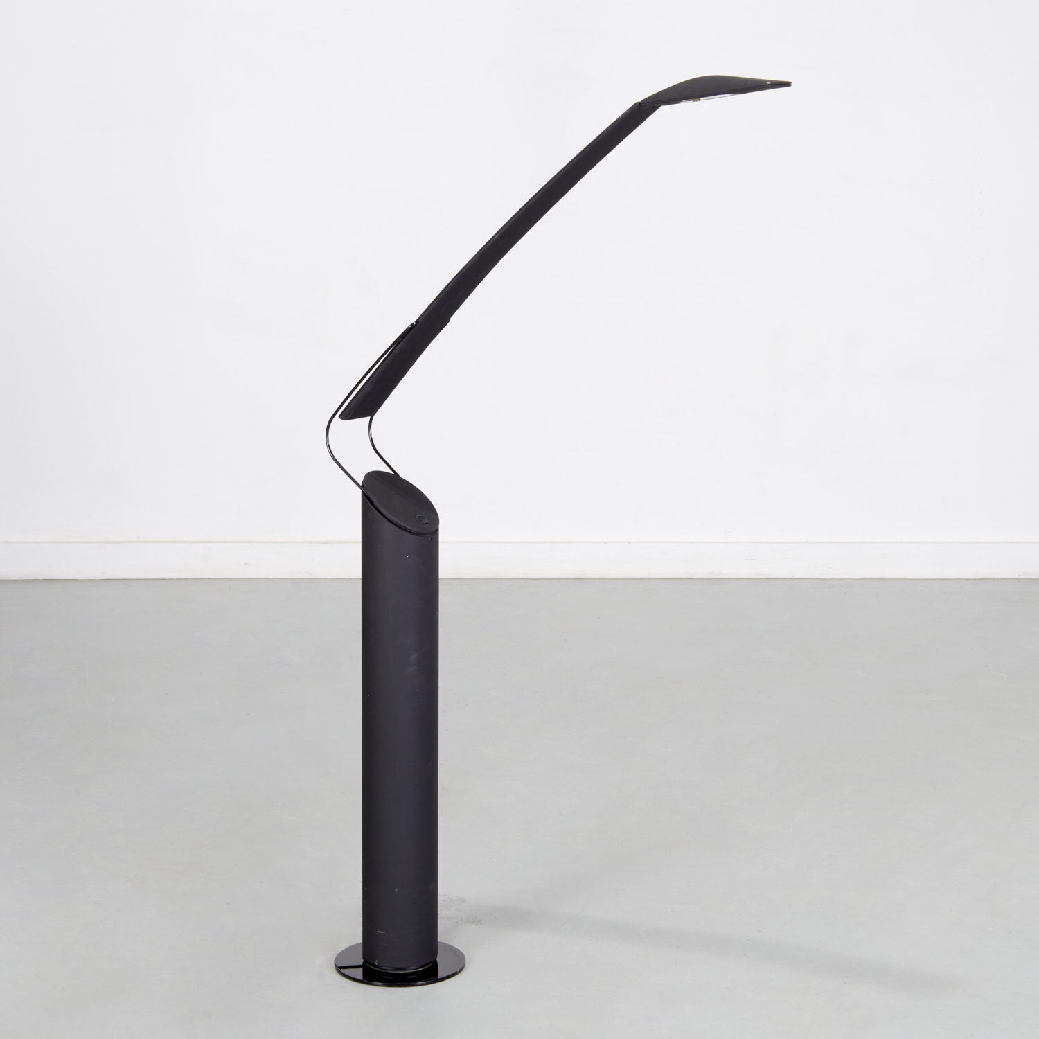 PAF DOVE FLOOR LAMP 20th c., Italian,