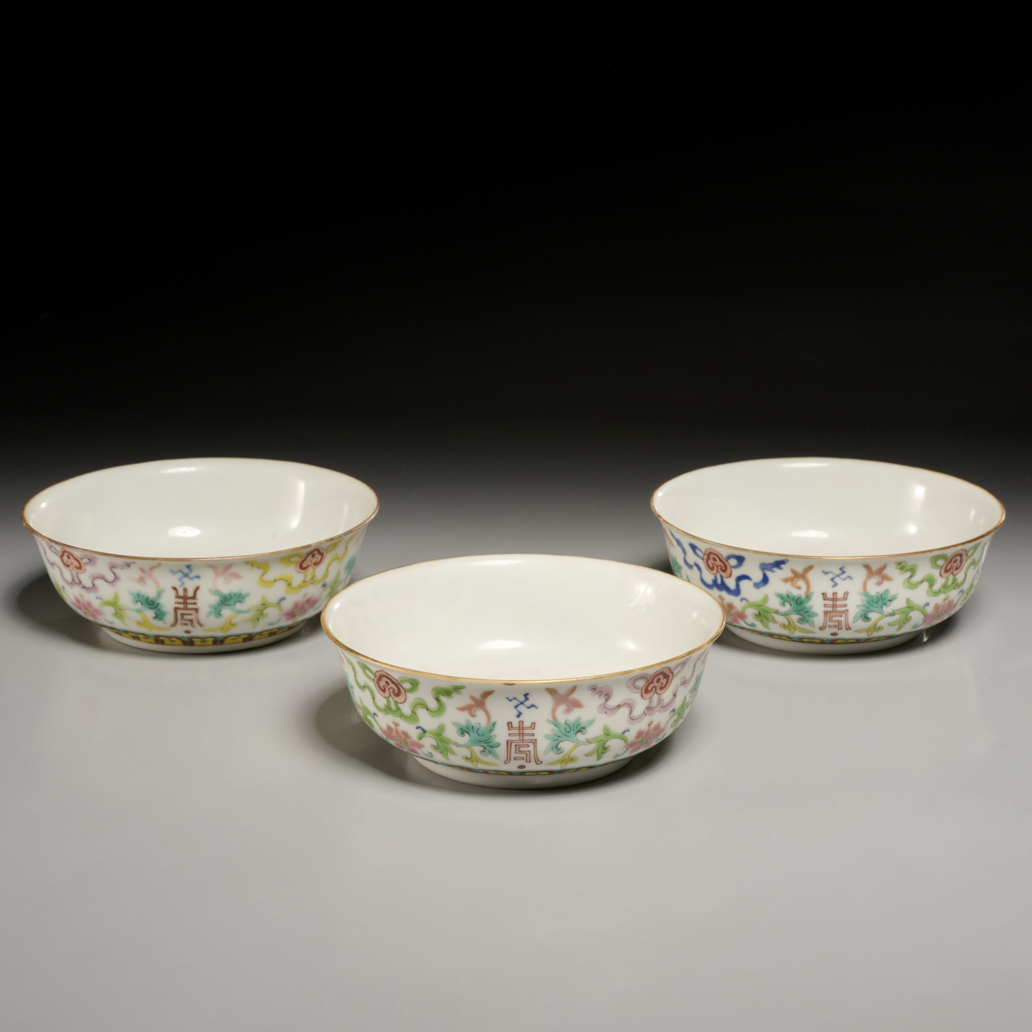 (3) CHINESE FAMILLE ROSE PORCELAIN