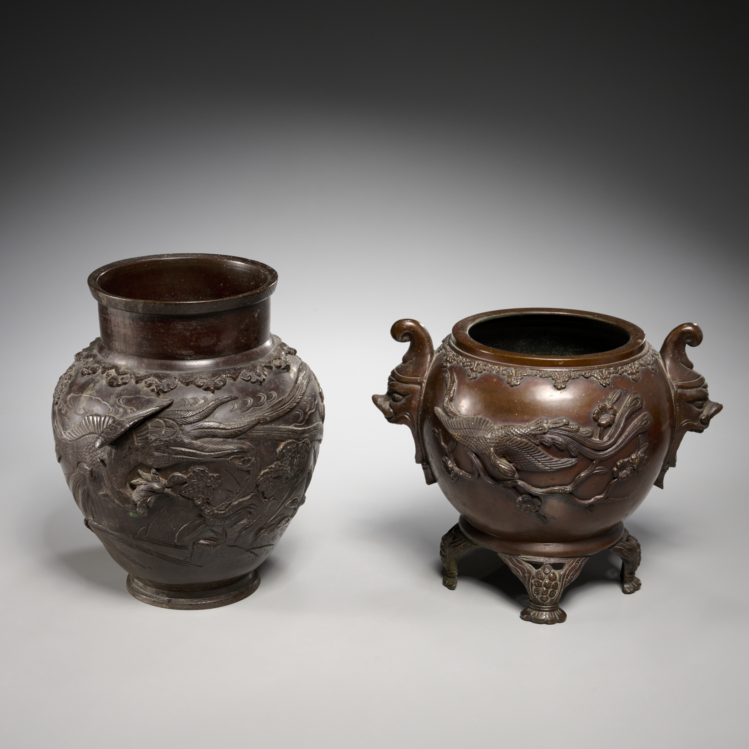  2 JAPANESE PATINATED BRONZE VESSELS 3602a8