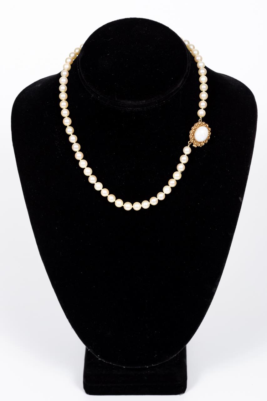 14K YELLOW GOLD PEARL STRAND NECKLACE