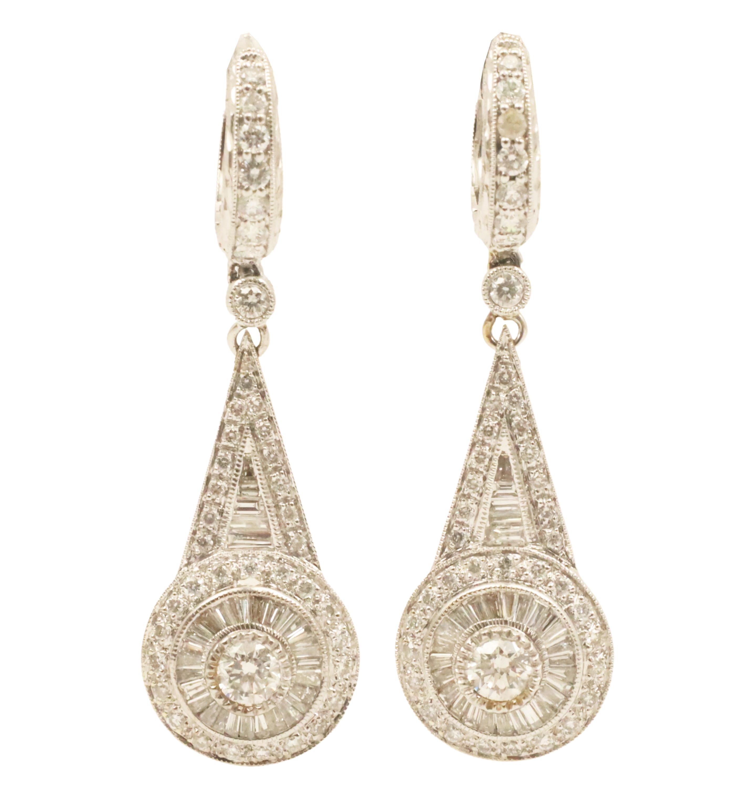 PR OF 18K WG DIAMOND DROP EARRINGS 35dfc7