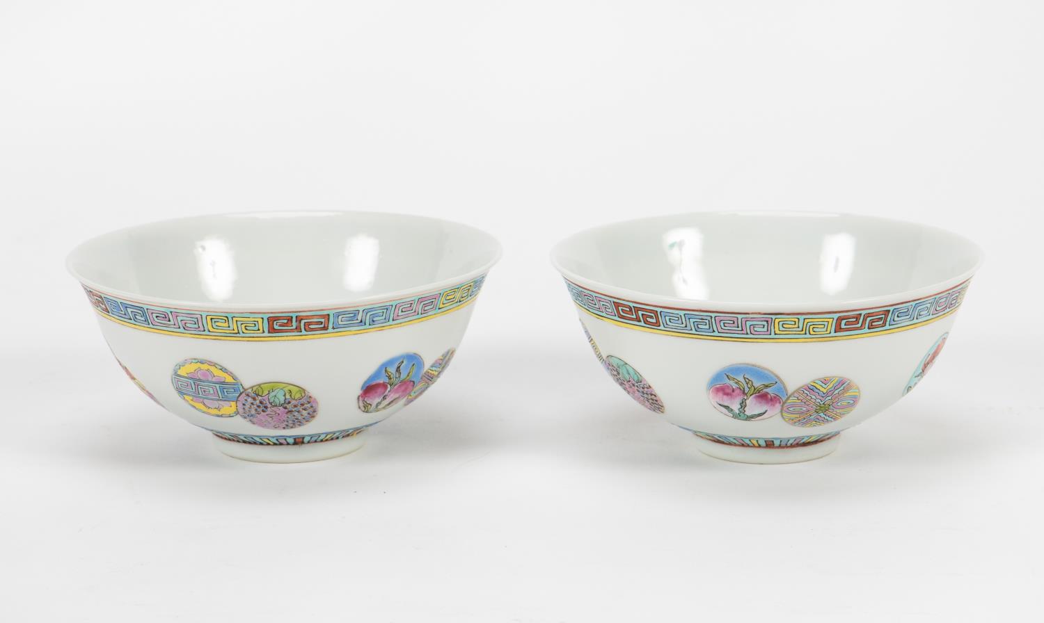 PAIR CHINESE PORCELAIN FAMILLE 35e05d