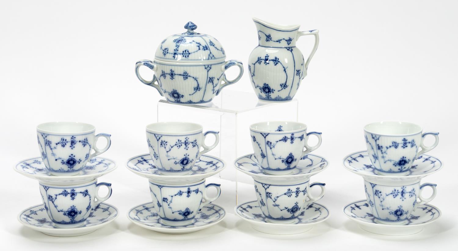 18PC BLUE FLUTED CHINA DEMITASSE 35e2e9