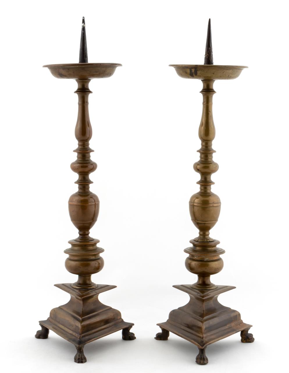 PAIR OF CONTINENTAL BRONZE PRICKET 35e348