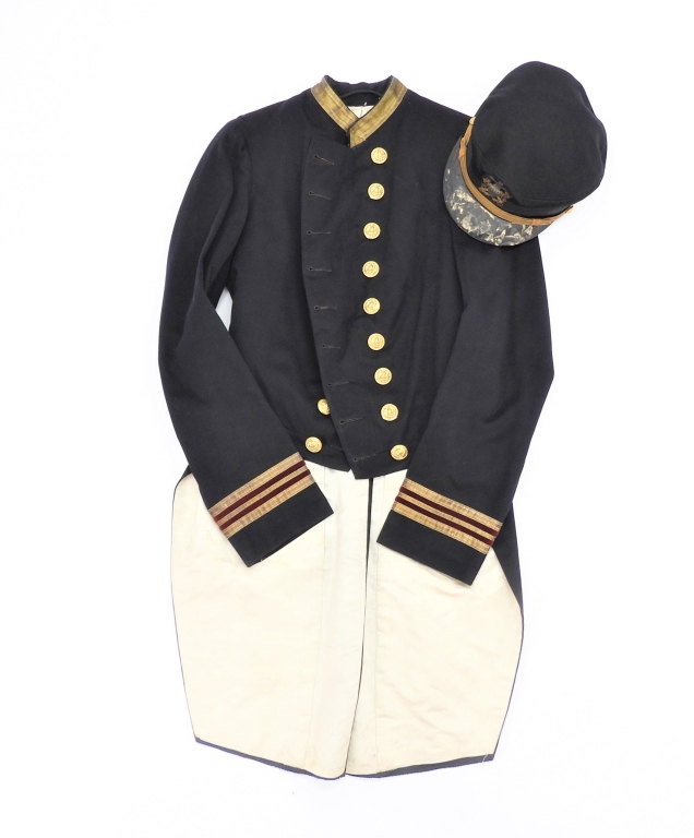 UNIFORM WORN BY LIEUTENANT COMMANDER 35e43b