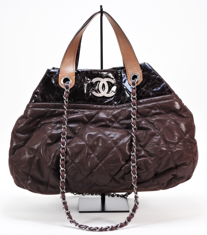 CHANEL BROWN QUILTED LEATHER SHOULDER