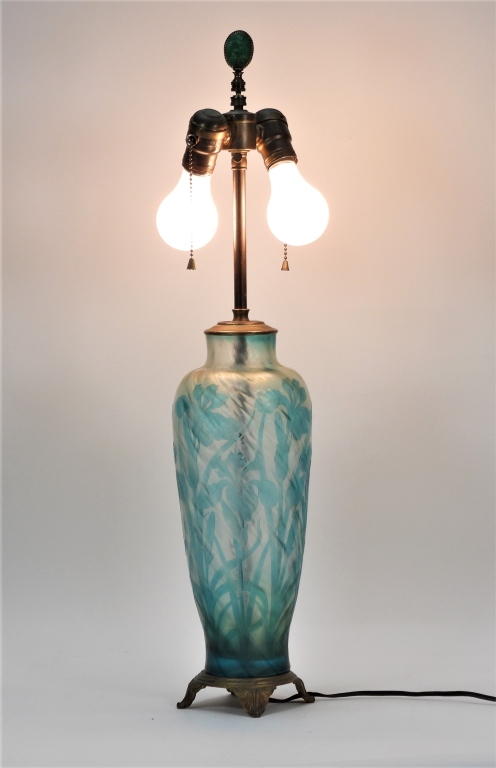 FRENCH CAMEO GLASS TABLE LAMP France Late 35e603