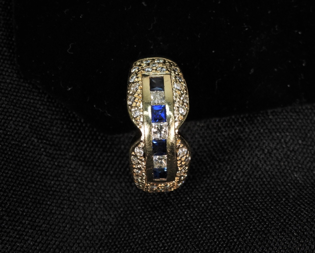 14K GOLD SAPPHIRE & DIAMOND RING