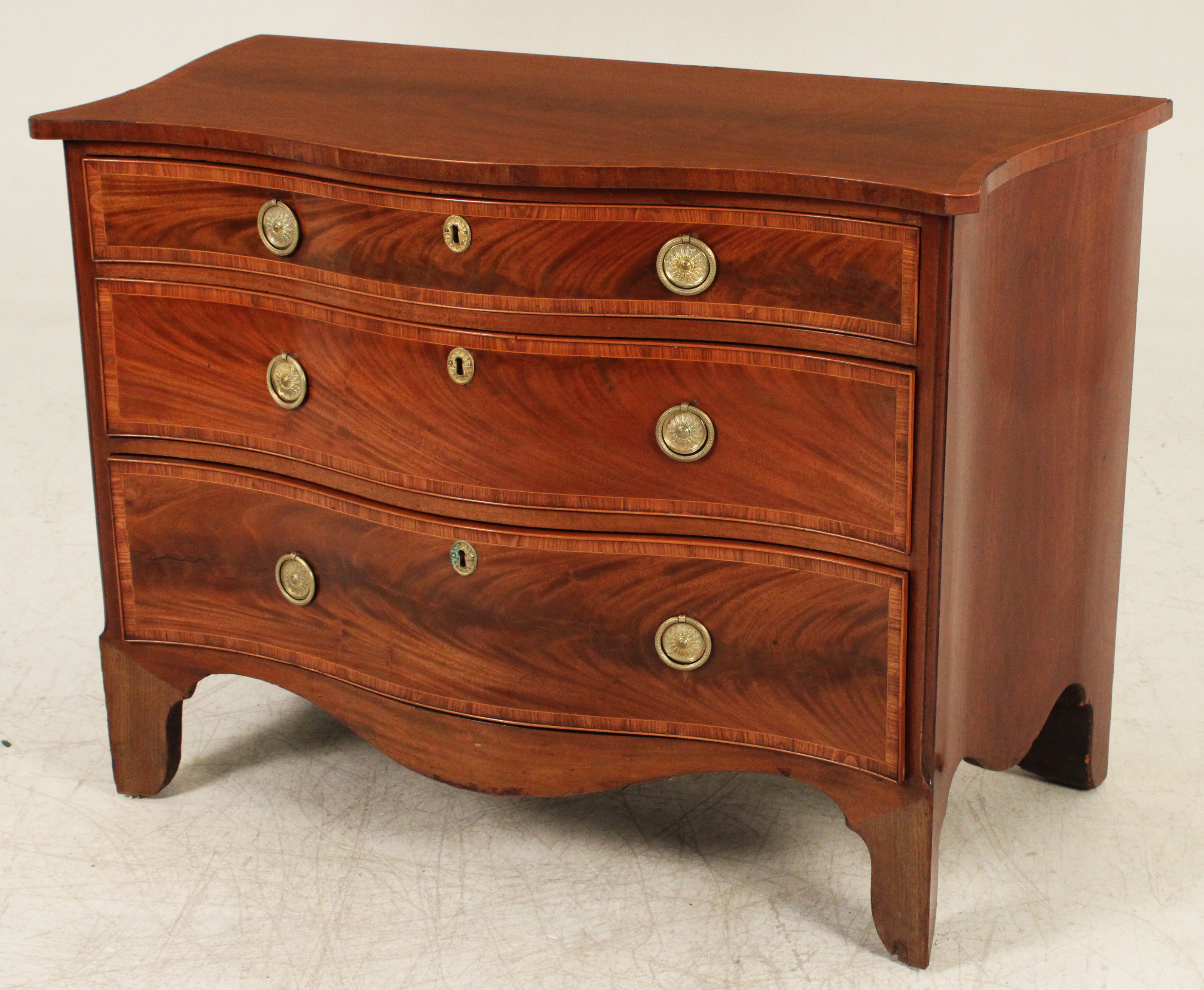 ENGLISH SHERATON CHEST OF DRAWERS 35e6d3