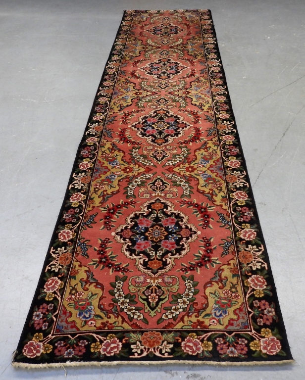 PERSIAN BOTANICAL RUNNER RUG Middle