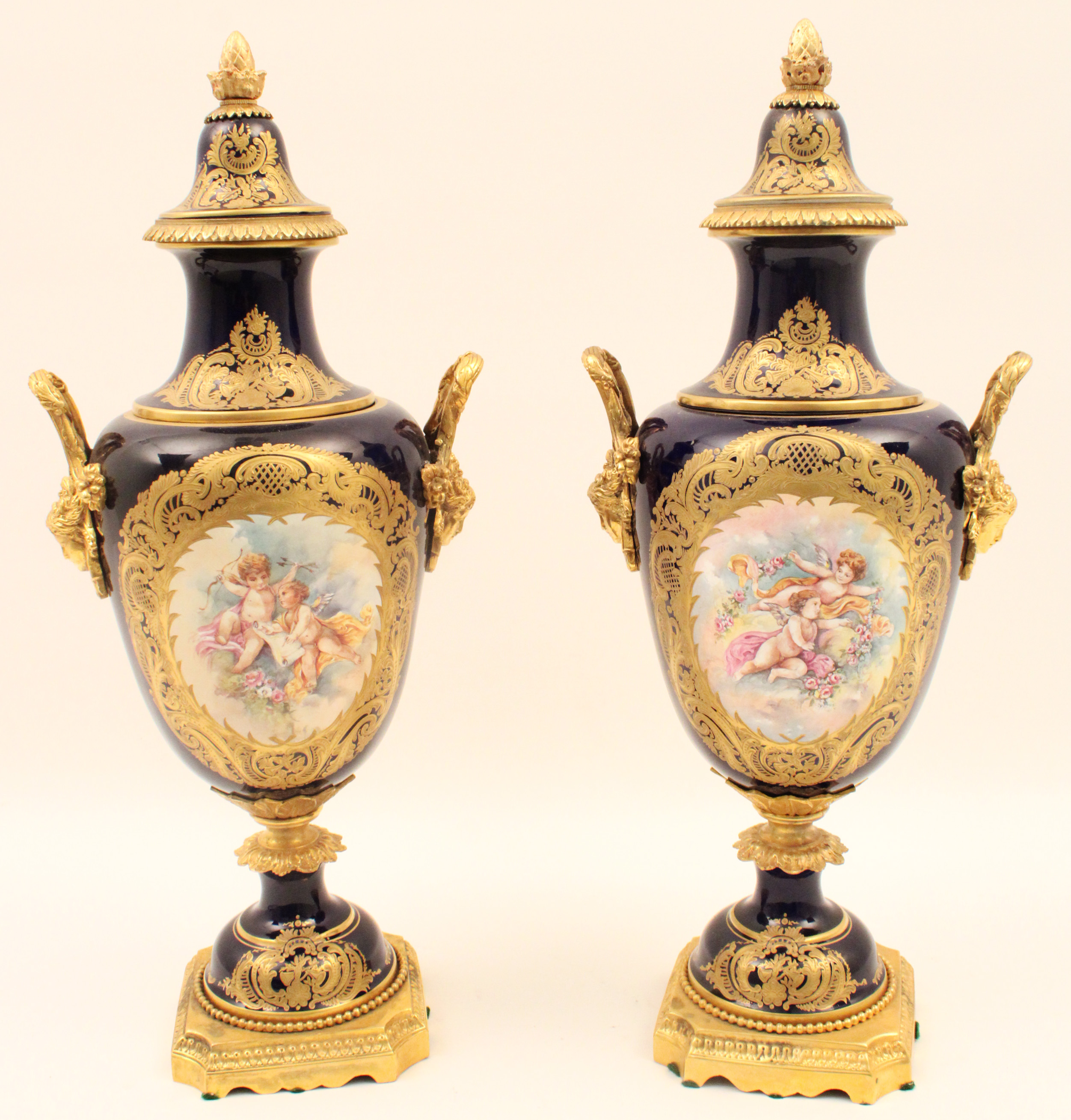 PR OF FRENCH SEVRES STYLE PORCELAIN 35e7bf