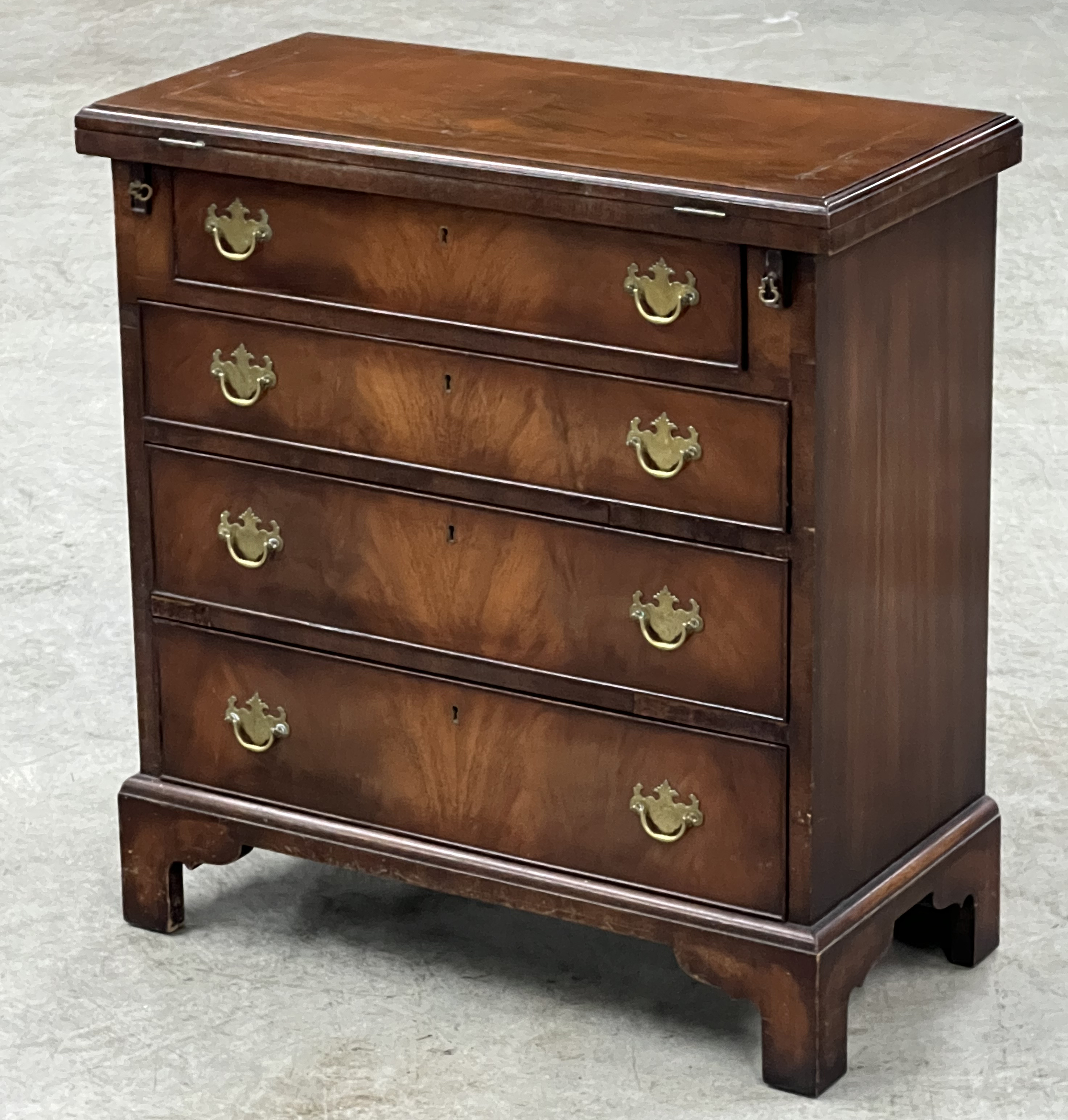 ENGLISH FLIP TOP CHEST OF DRAWERS