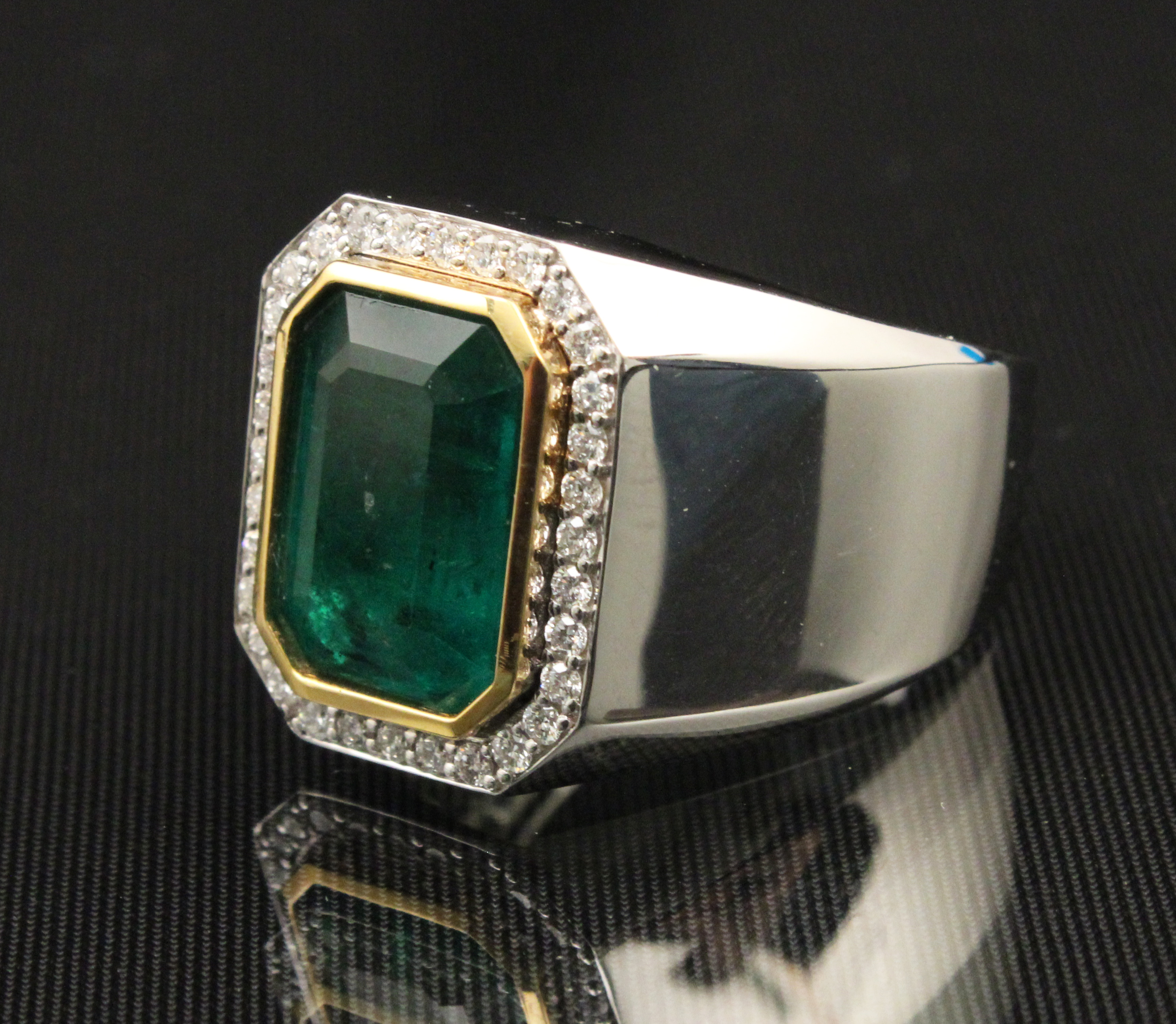 18K MEN'S CUSTOM MADE EMERALD AND