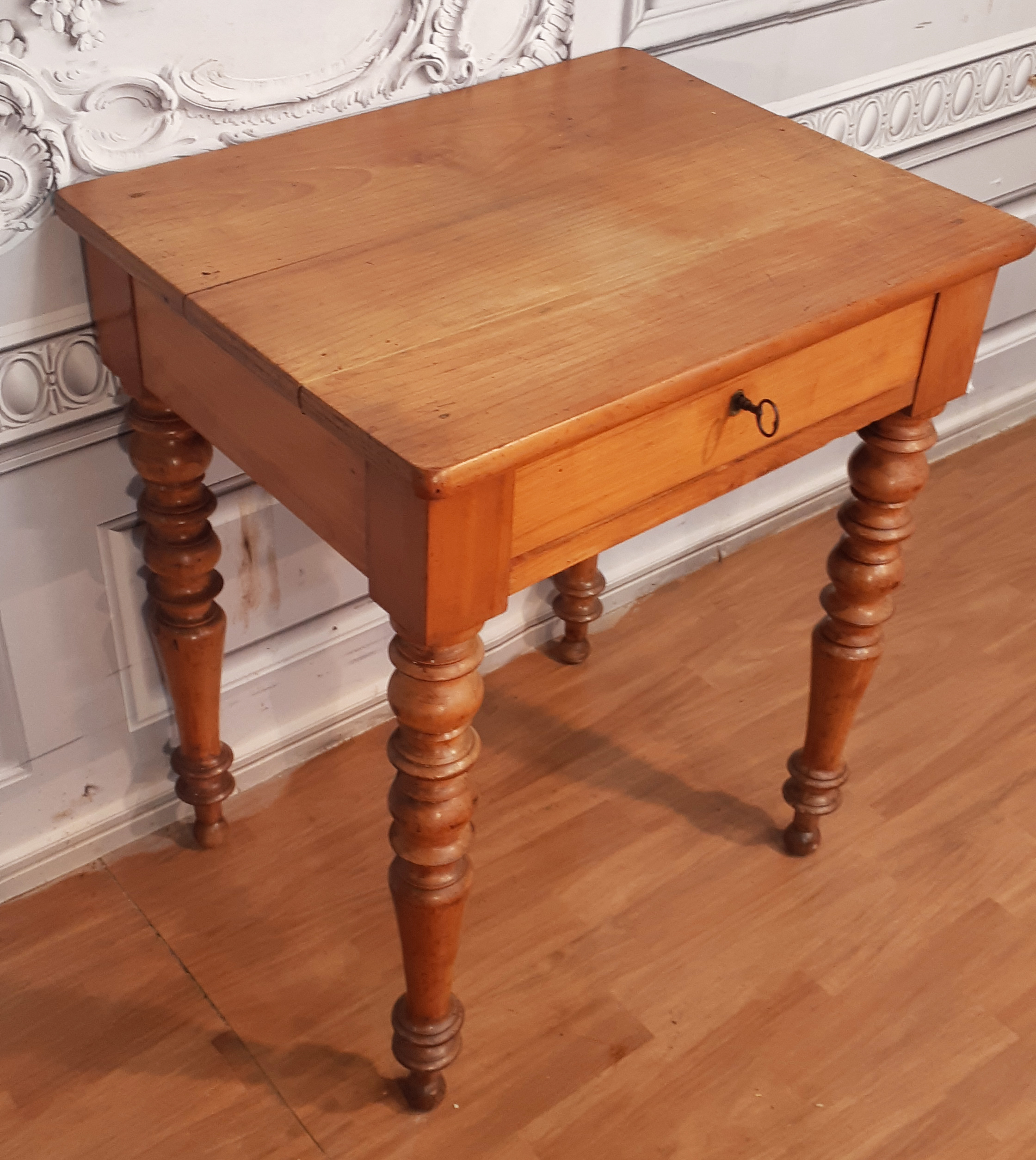 PROVINCIAL FRENCH ONE DRAWER TABLE,