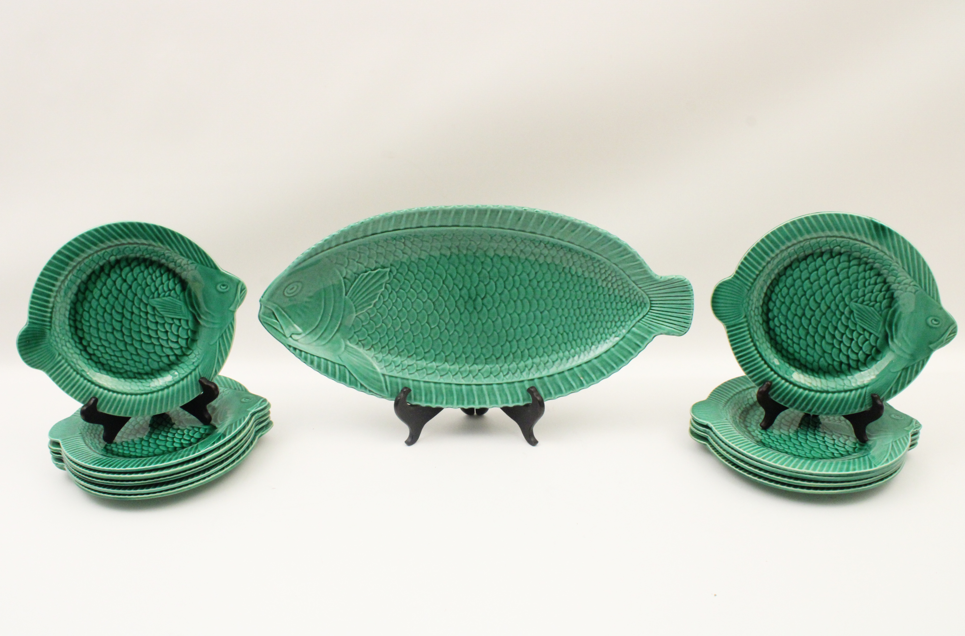 12 PC. FRENCH VERDE FAIENCE FISH SET