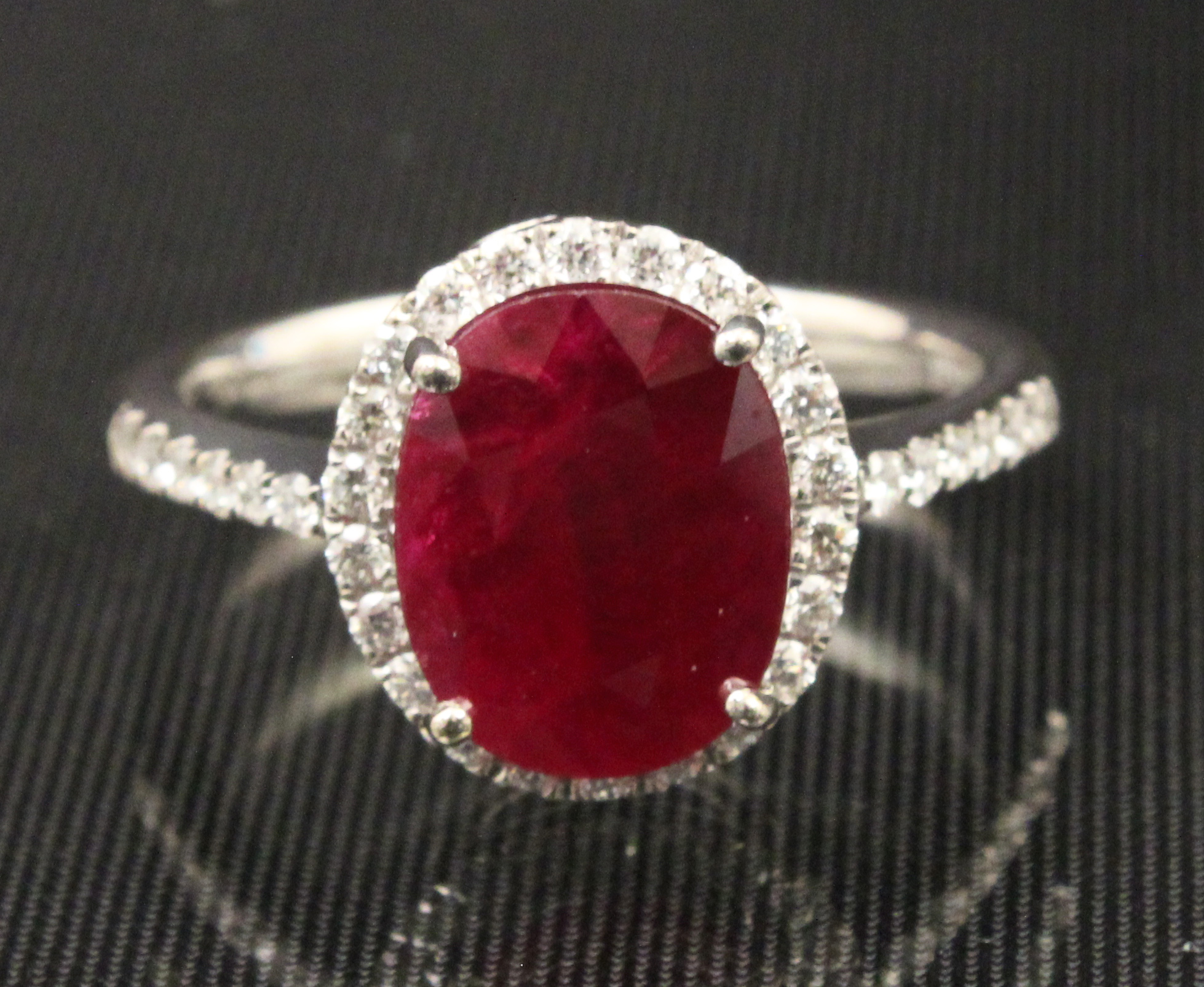 18K RUBY AND DIAMOND RING RUBY 35e96d