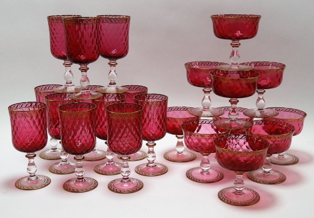 22PC CRANBERRY QUILTED ENAMEL GLASS 35ea09