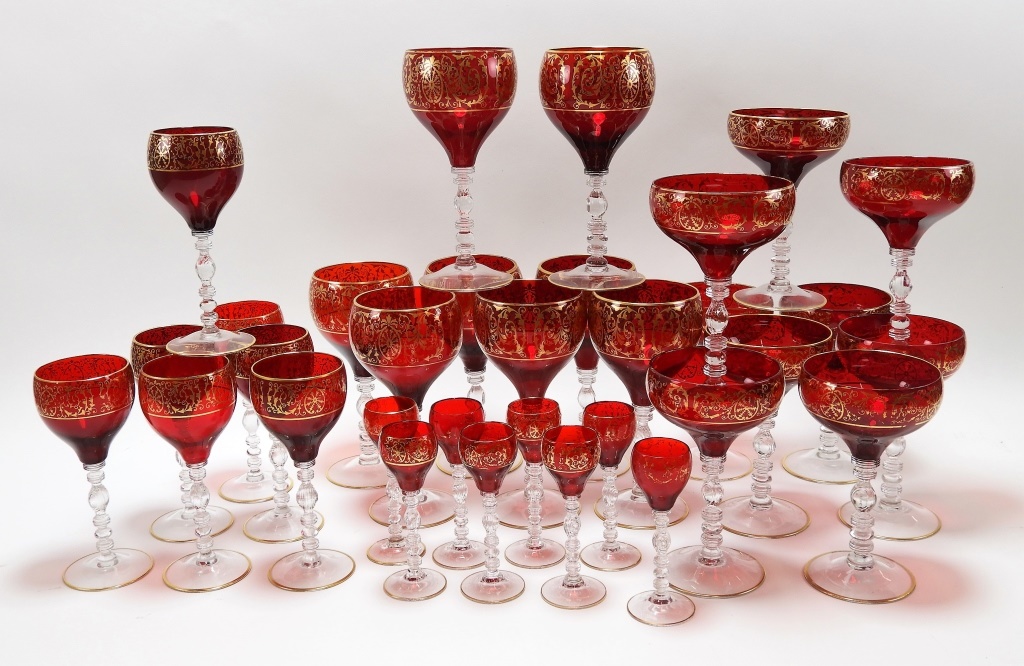 33PC RUBY GLASS GILT DECORATED 35ea0a