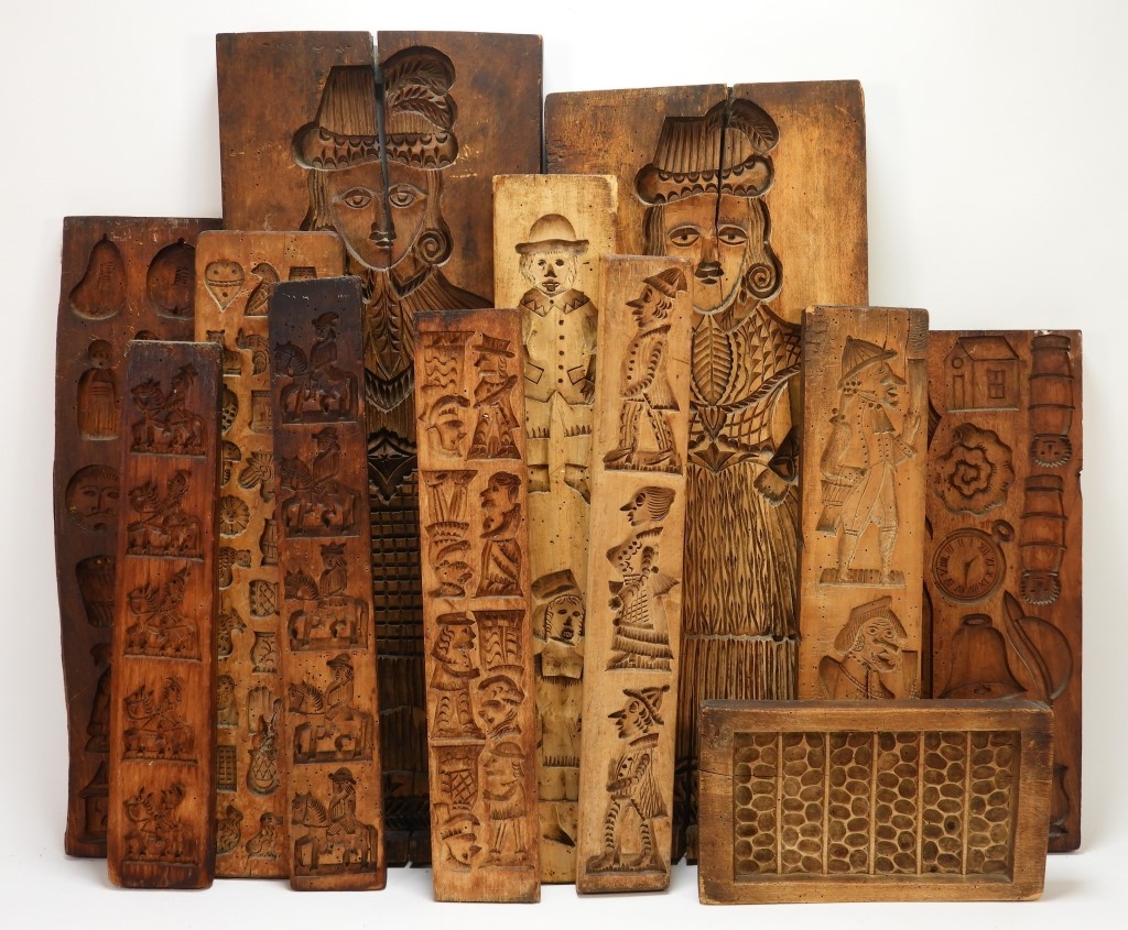 12PC DUTCH CARVED WOOD GINGERBREAD