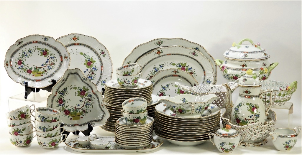 76PC HEREND PORCELAIN DINNERWARE