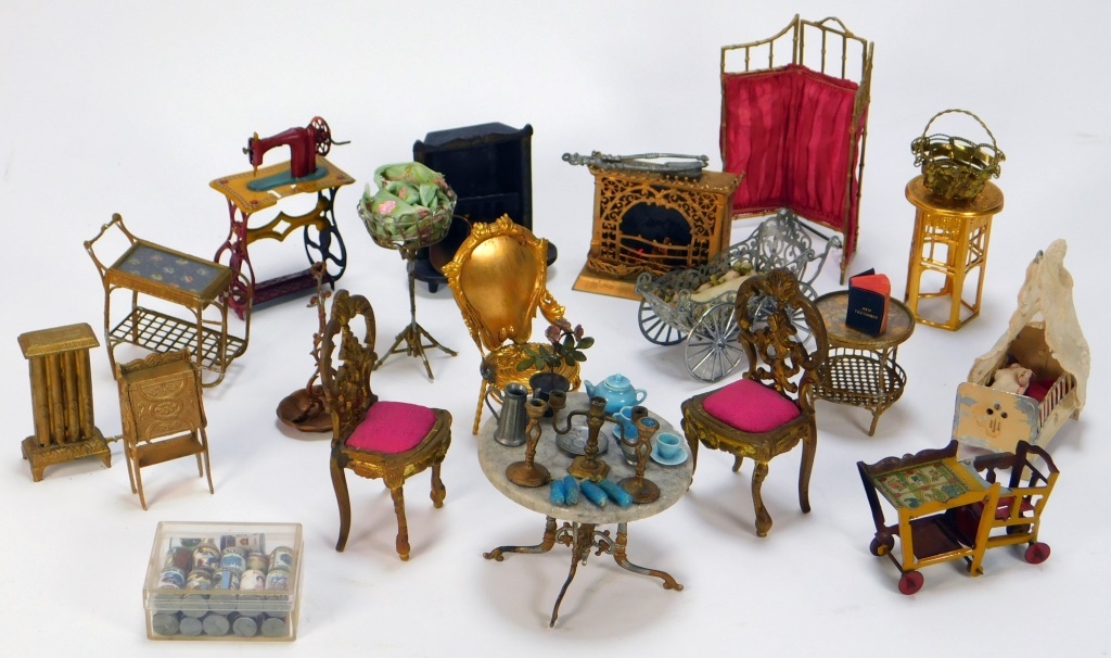 66PC MINIATURE DOLLHOUSE FURNITURE 35ea74