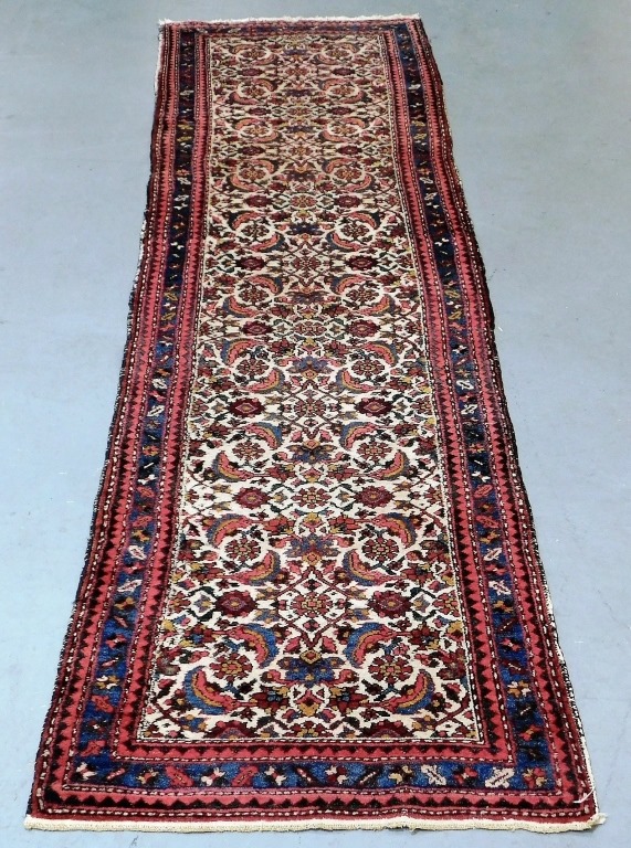 HAMADAN FLORAL CARPET RUNNER Middle