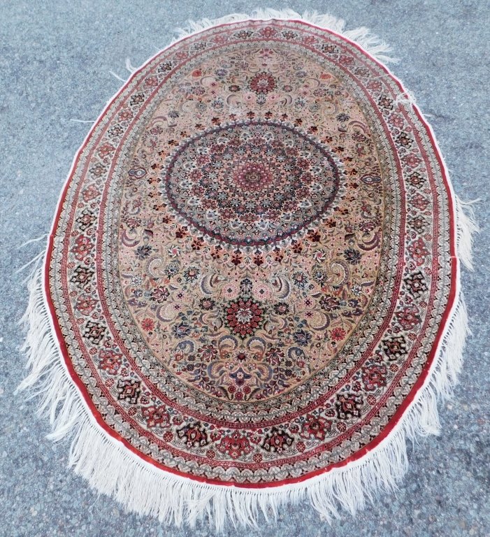 MIDDLE EASTERN ROUND OBLONG SILK