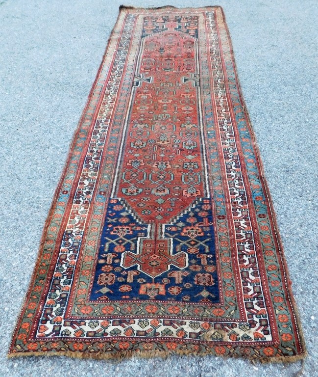 MIDDLE EASTERN GEOMETRIC RUNNER 35eaf1