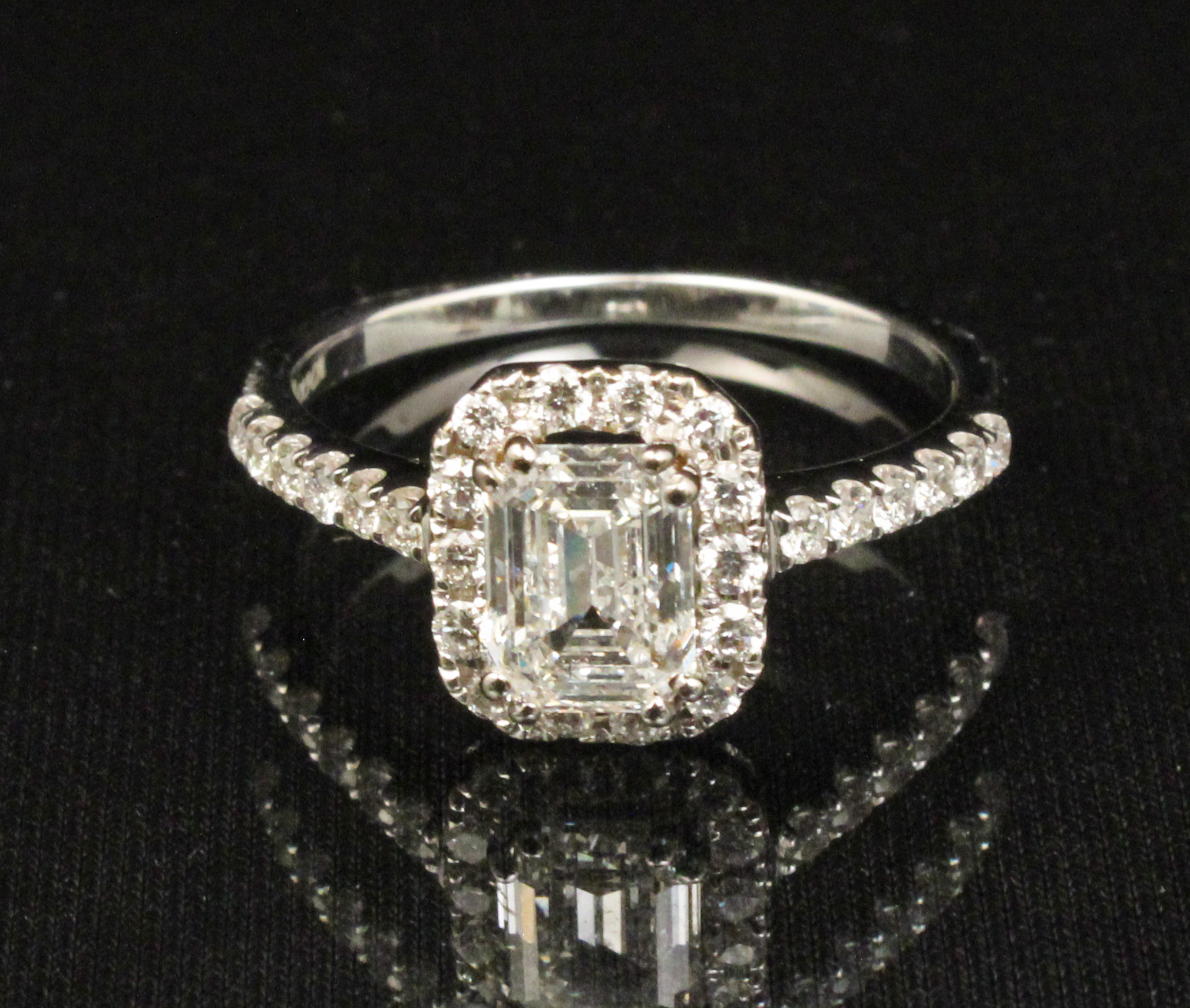 18K WG 1 01 CT EMERALD CUT DIAMOND 35eb3e