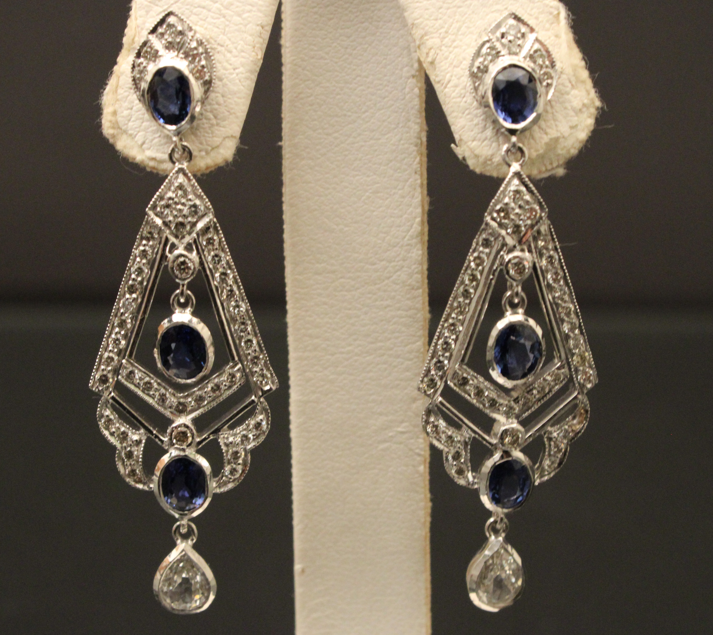 PR OF 18K DIAMOND AND BLUE SAPPHIRE 35eba0