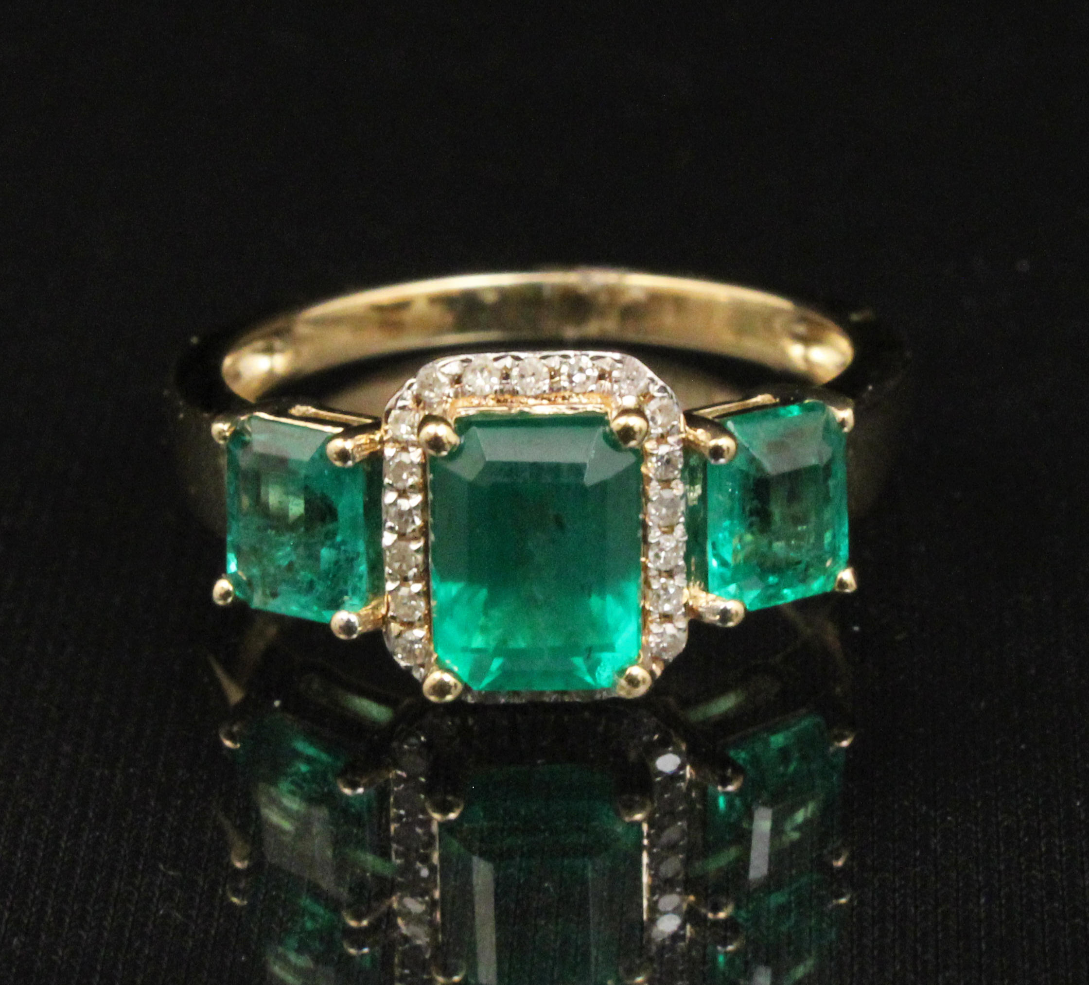 14K YG EMERALD AND DIAMOND LADIES 35ebca