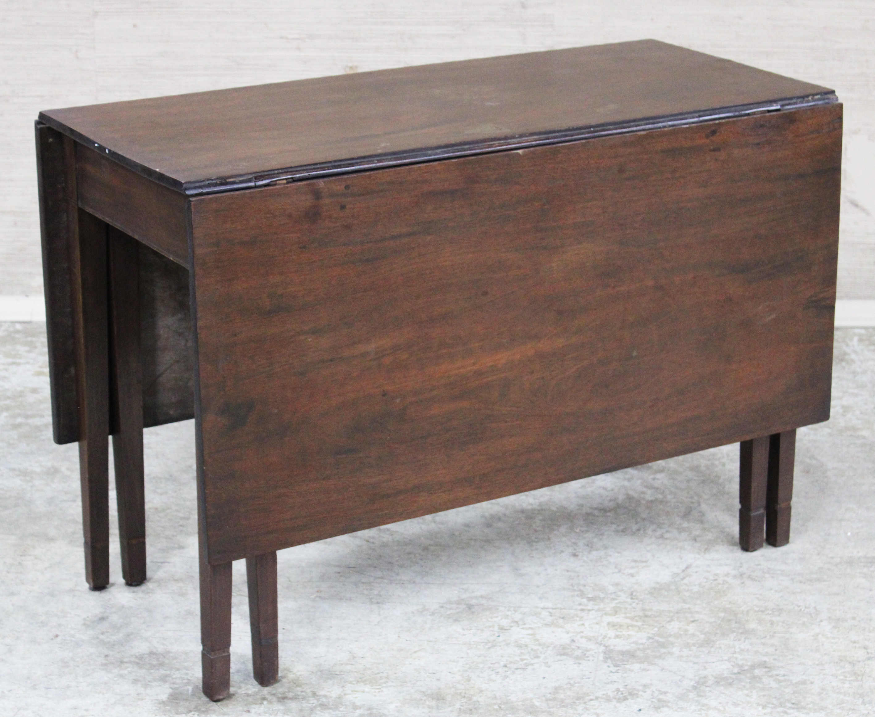 ENGLISH MAHOGANY DROP LEAF TABLE