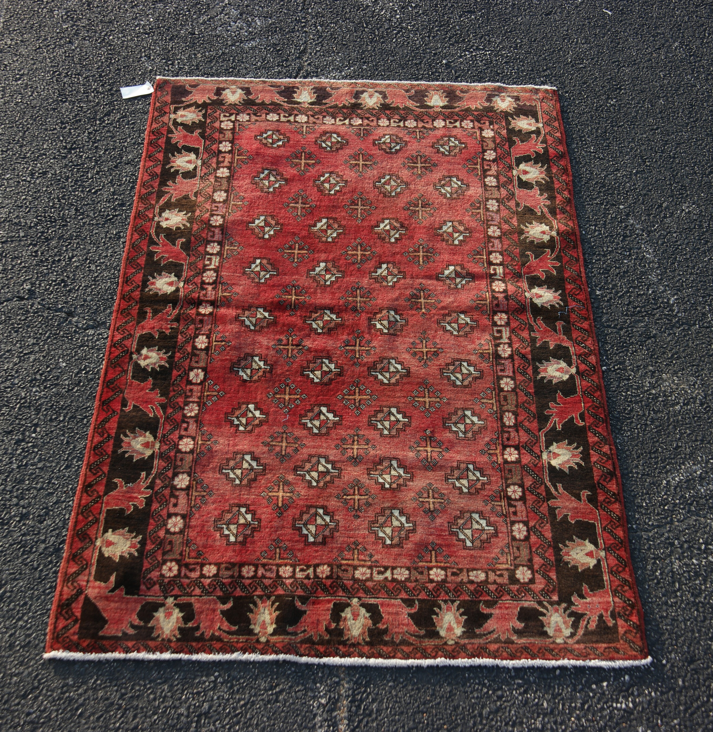 ORIENTAL RUG 4'1" X 6'4" TURKAMAN