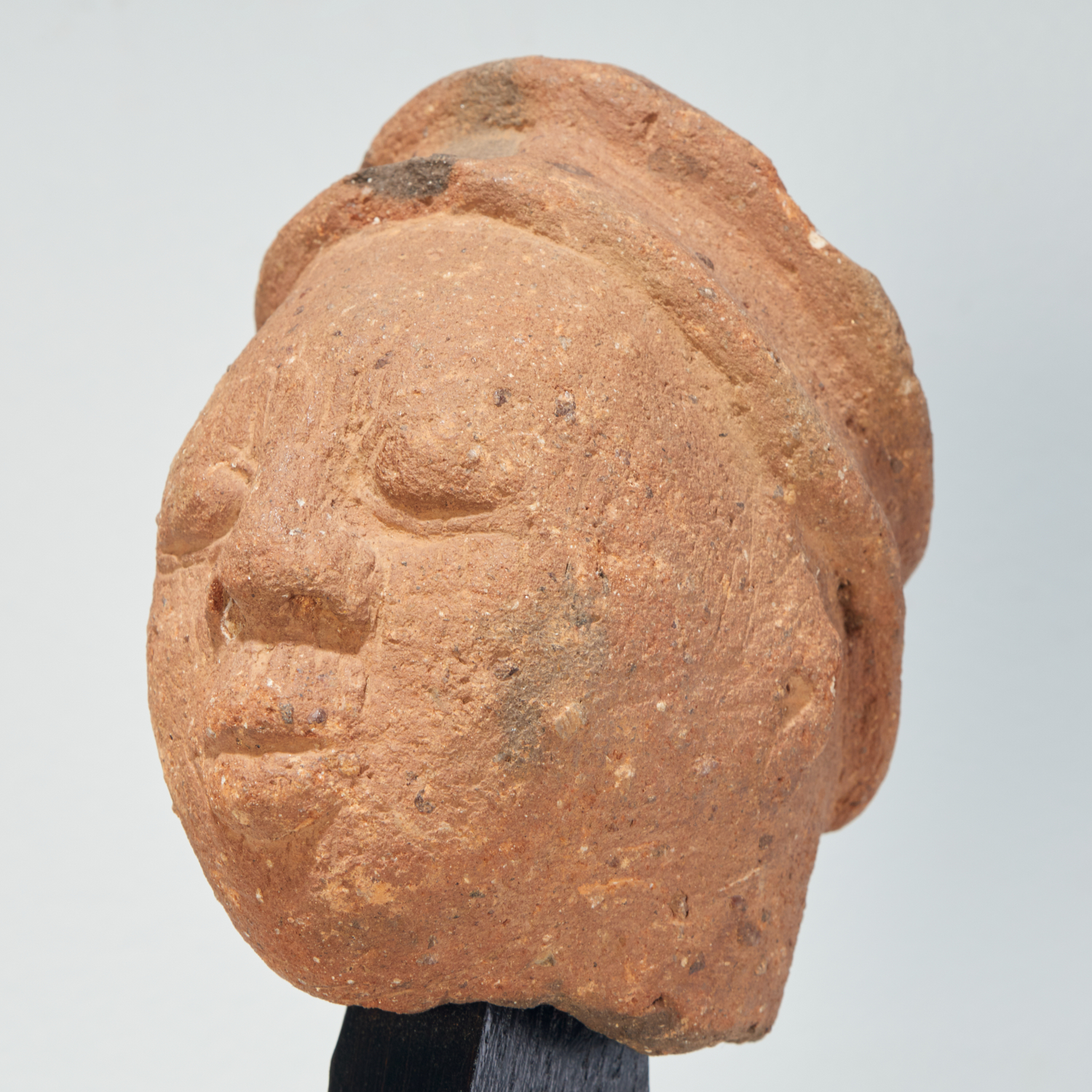 IFE CULTURE, RARE TERRACOTTA HEAD