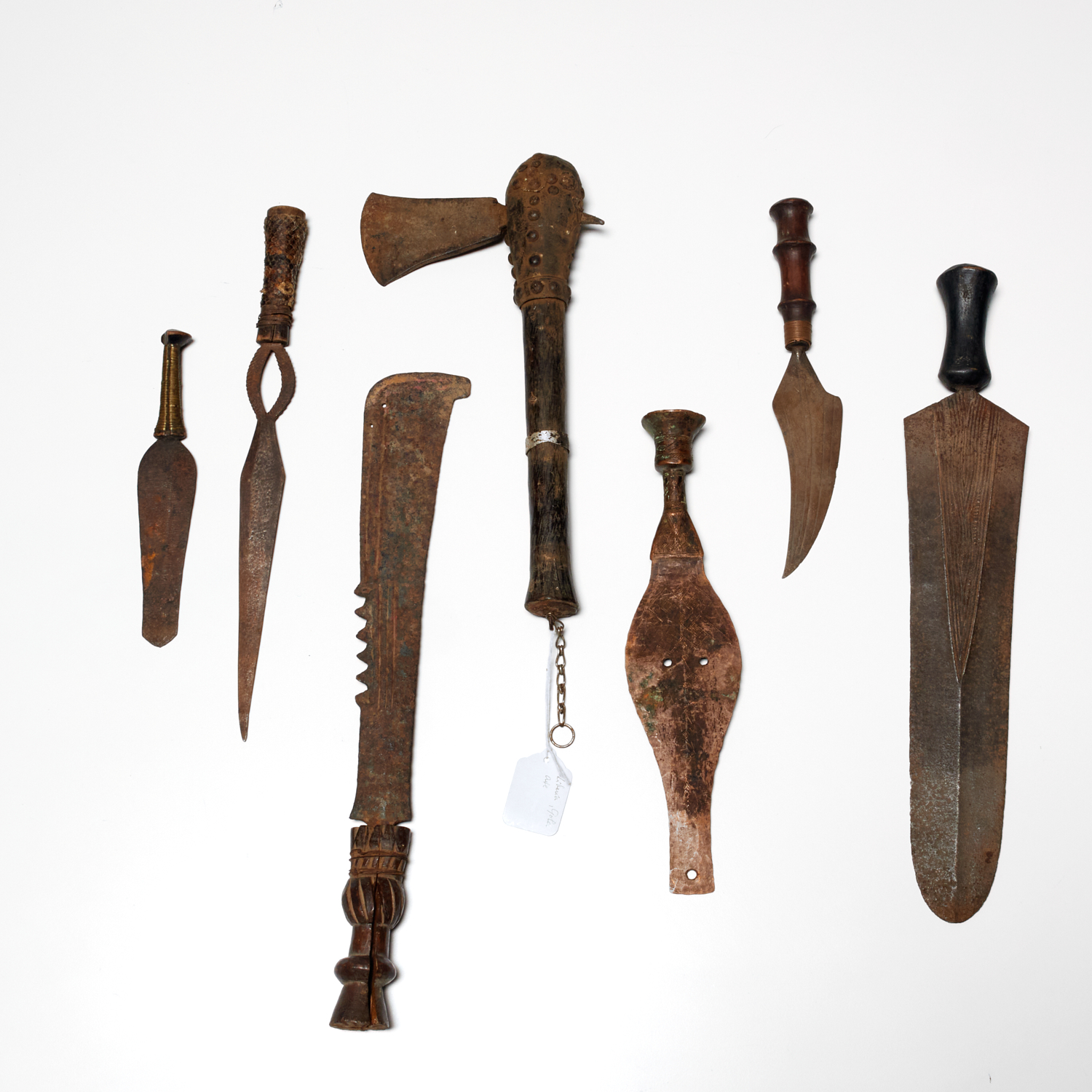 GROUP 7 AFRICAN KNIVES AND TOOLS 361548