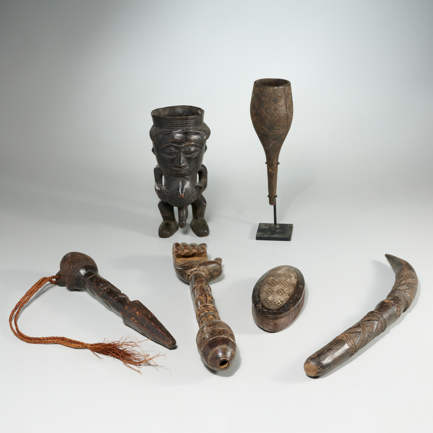 KUBA PEOPLES, GROUP (6) CARVED OBJECTS