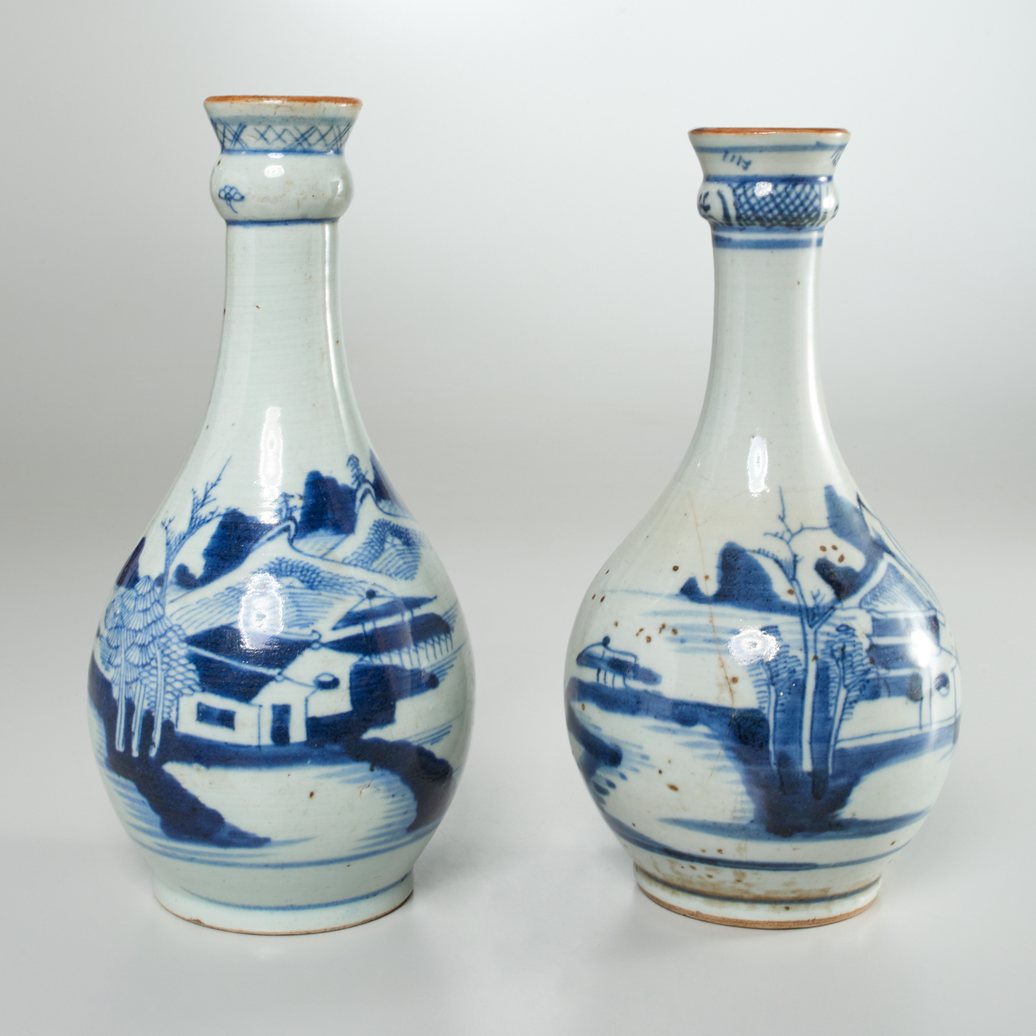 PAIR CHINESE EXPORT CANTON VASES