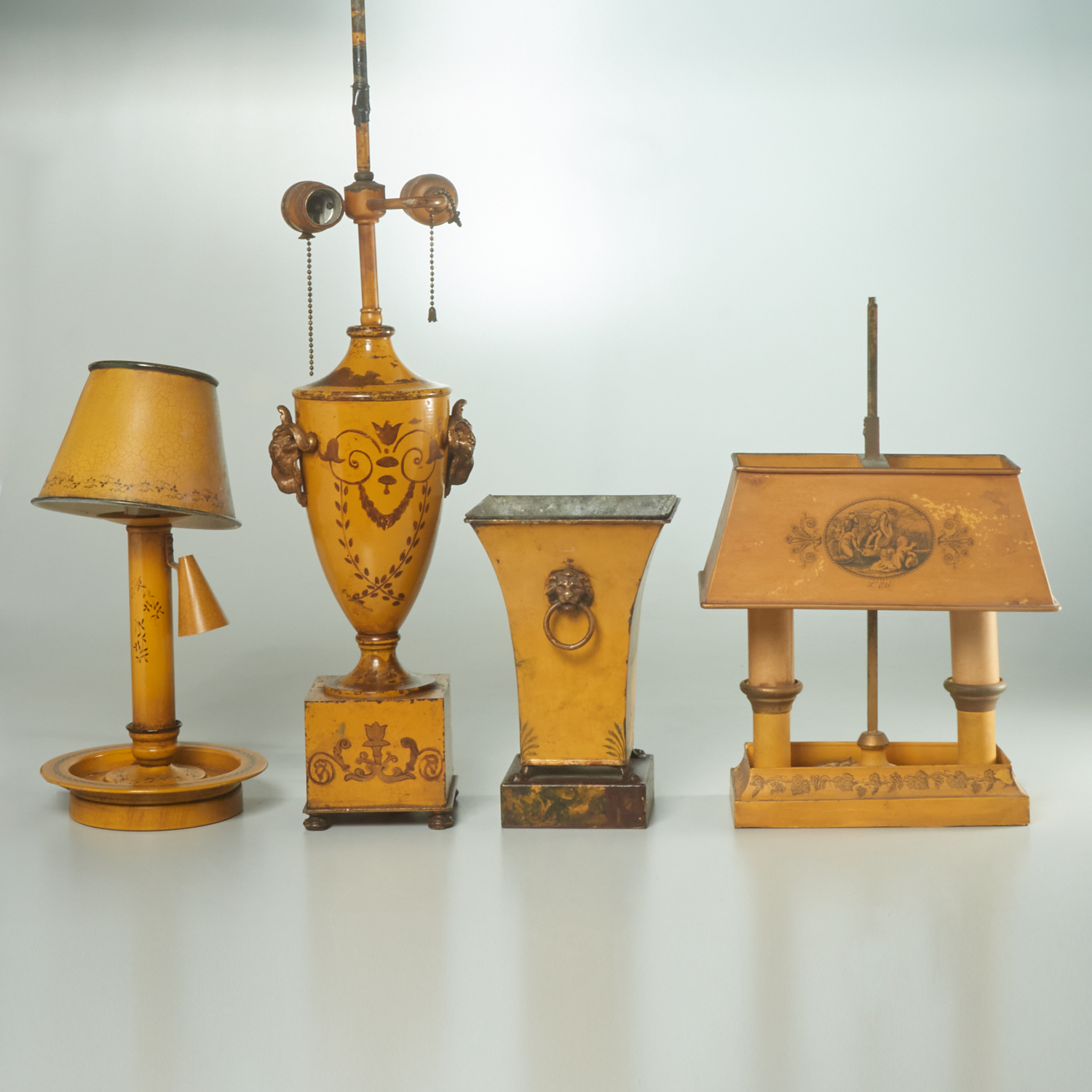 EMPIRE STYLE TOLE PEINTE LAMPS 361729