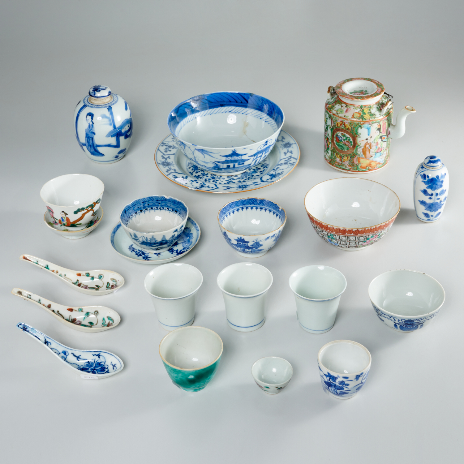 CHINESE PORCELAINS GROUP EX MUSEUM 3617a0