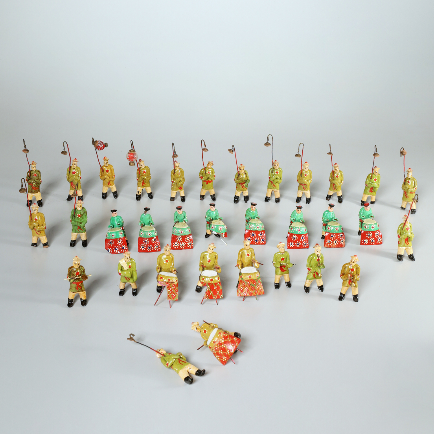 (33) CHINESE TOY PROCESSIONAL FIGURES,