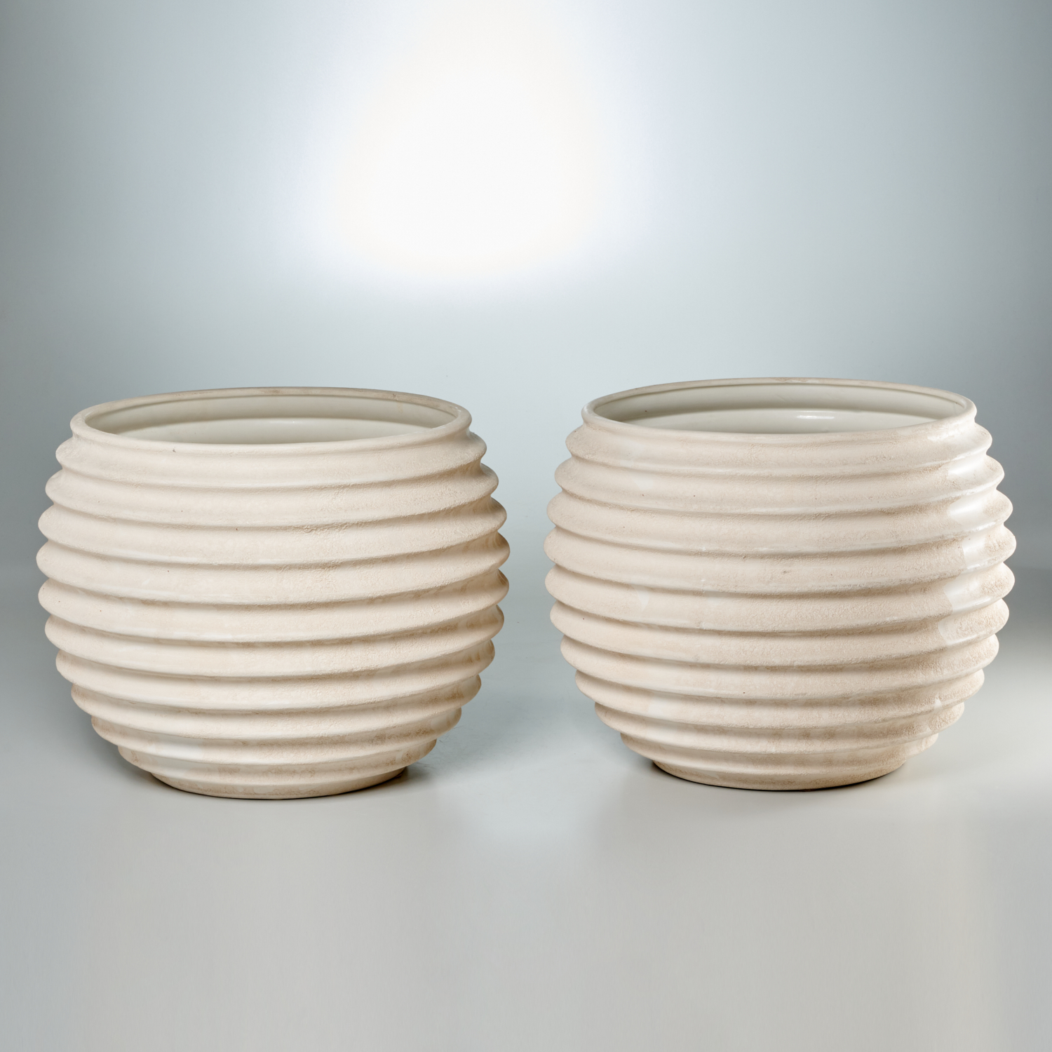 PAIR MICHAEL TAYLOR STYLE CERAMIC 361843