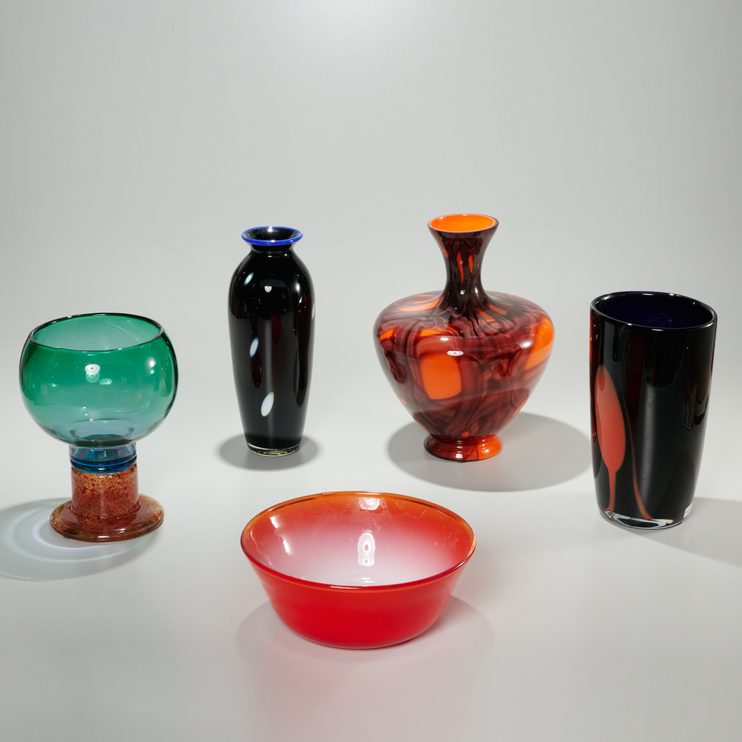 NICE ART GLASS GROUP VASES AND 36185c