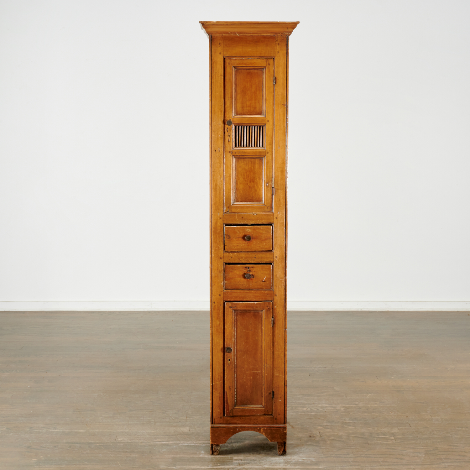 UNUSUAL AMERICAN NARROW PINE CABINET