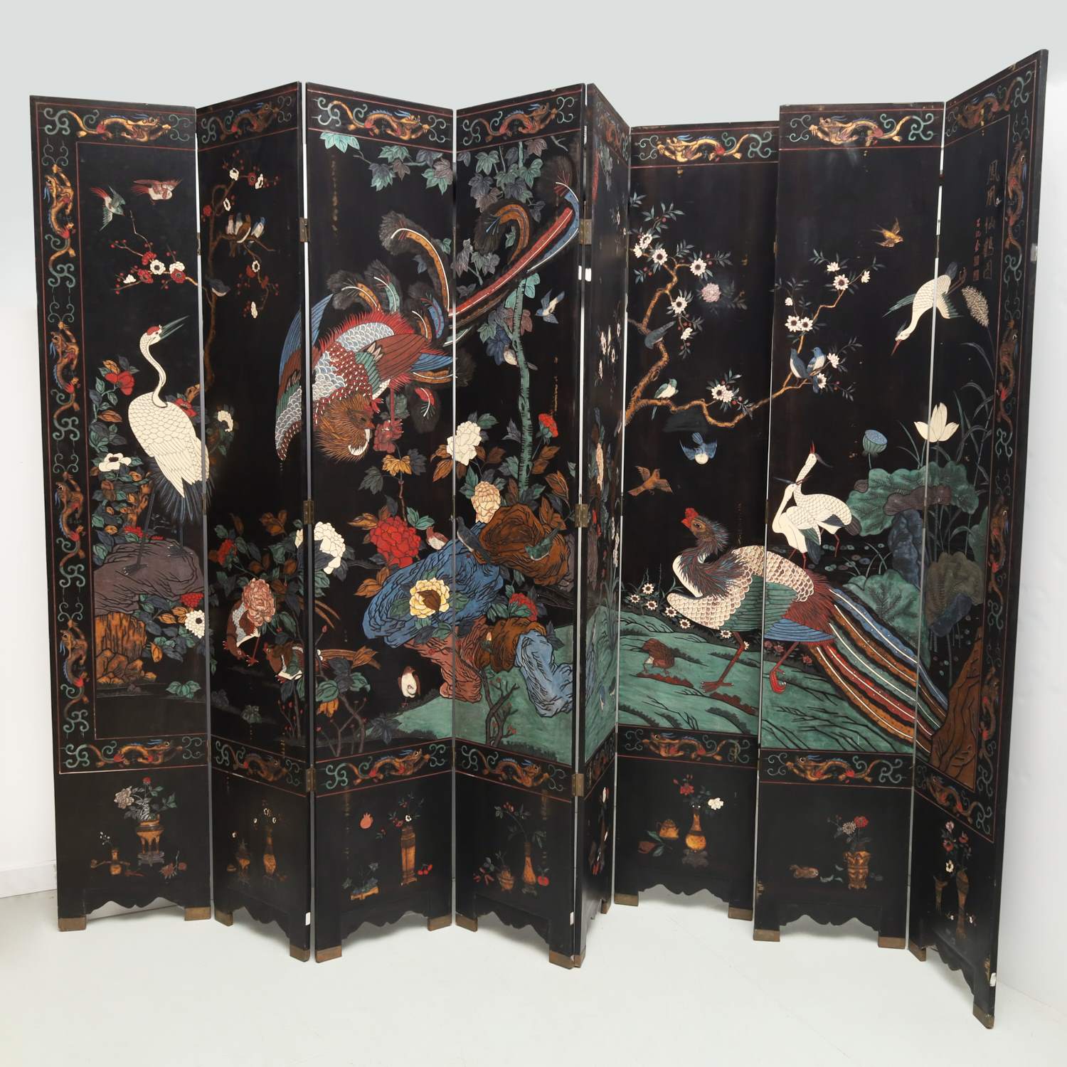 CHINESE EIGHT PANEL LACQUERED SCREEN 361d5a