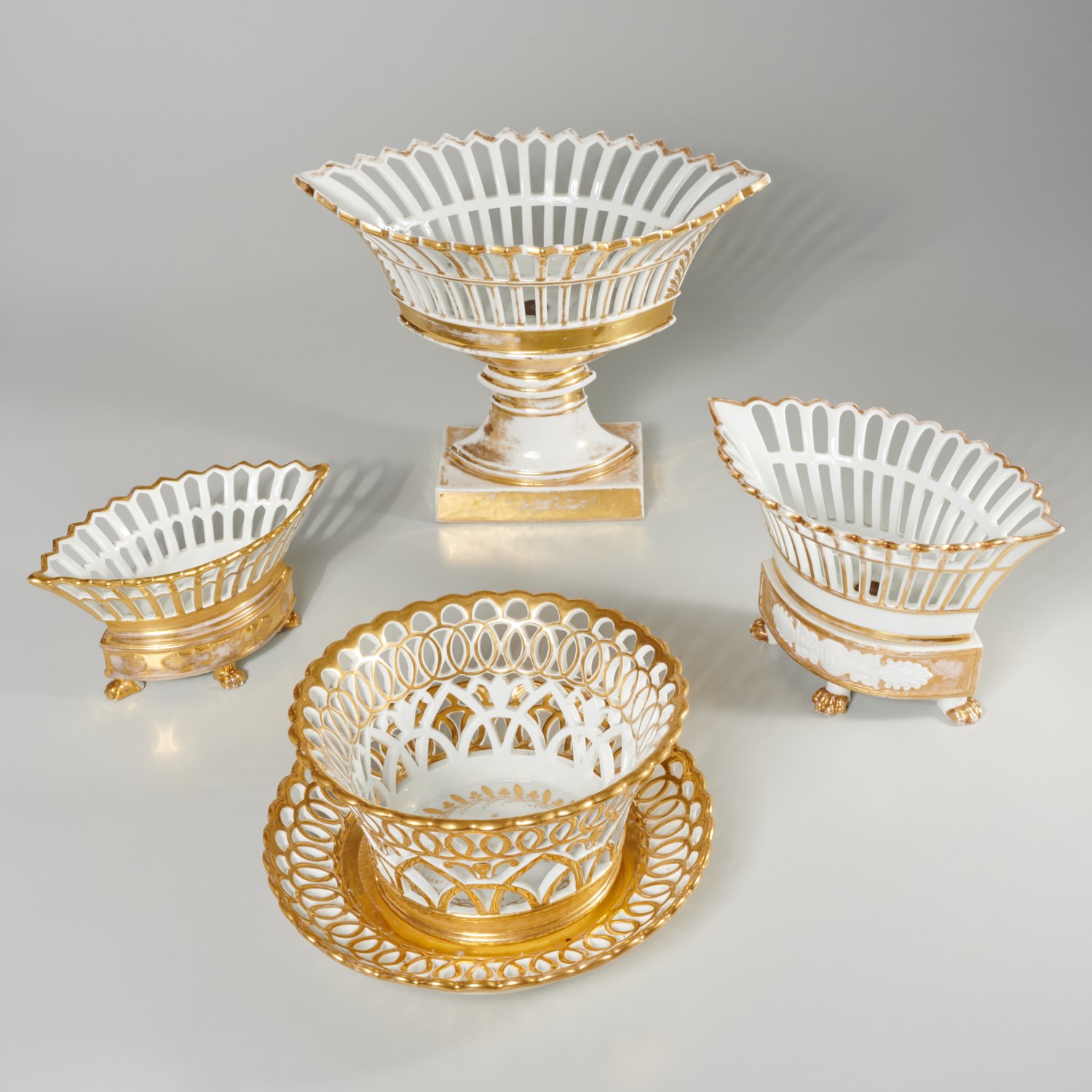 GROUP OLD PARIS PORCELAIN BASKETS