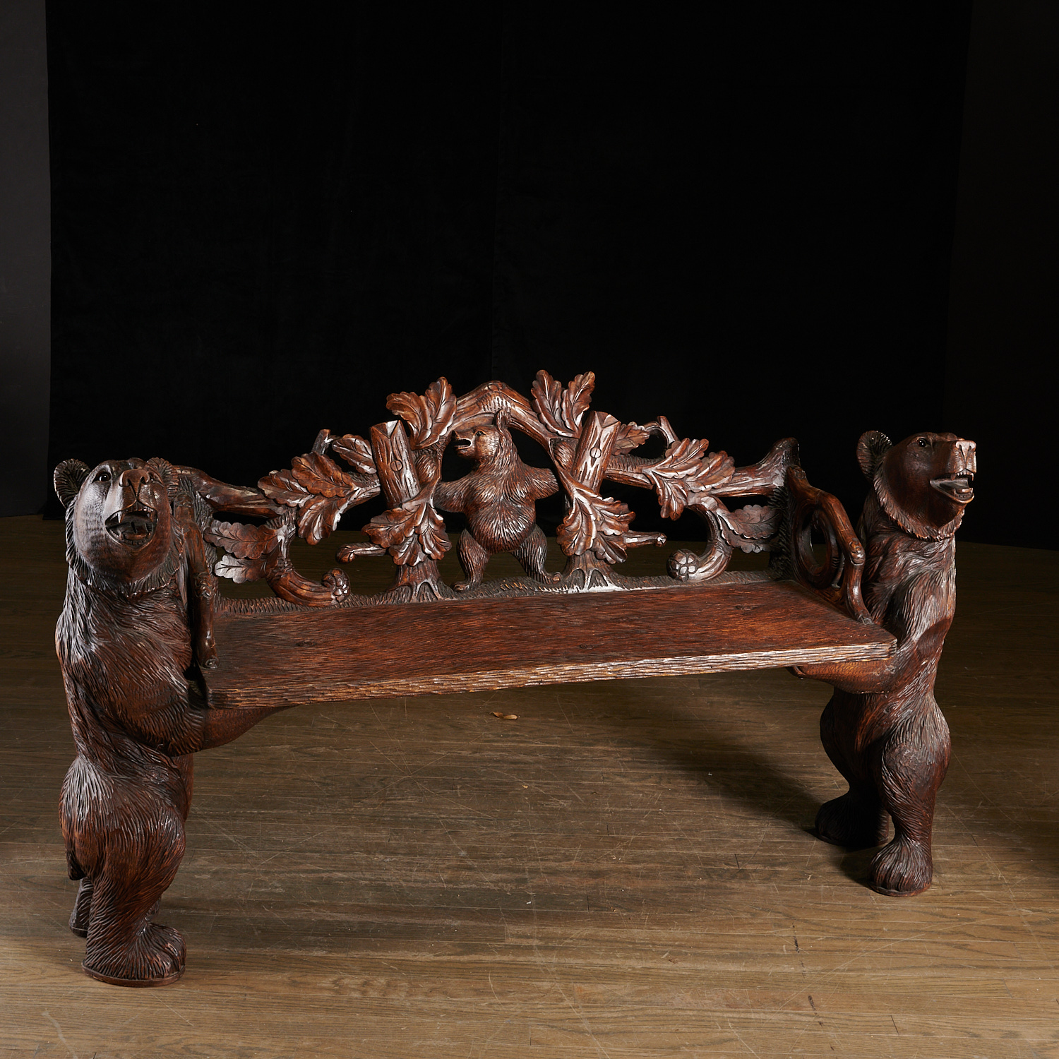 NICE BLACK FOREST CARVED BEAR BENCH 362100